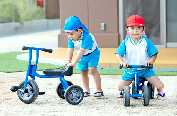 三輪車の遊具で