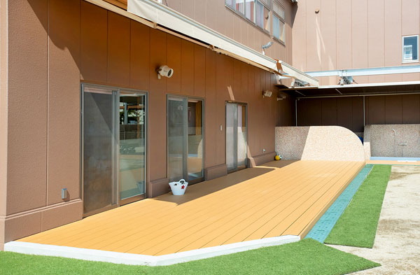 1階ウッドデッキ